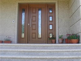 Puerta en PVC  Nogal con  fijos  laterales , 