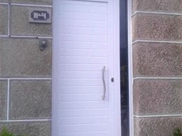 PUERTA PVC BLANCO